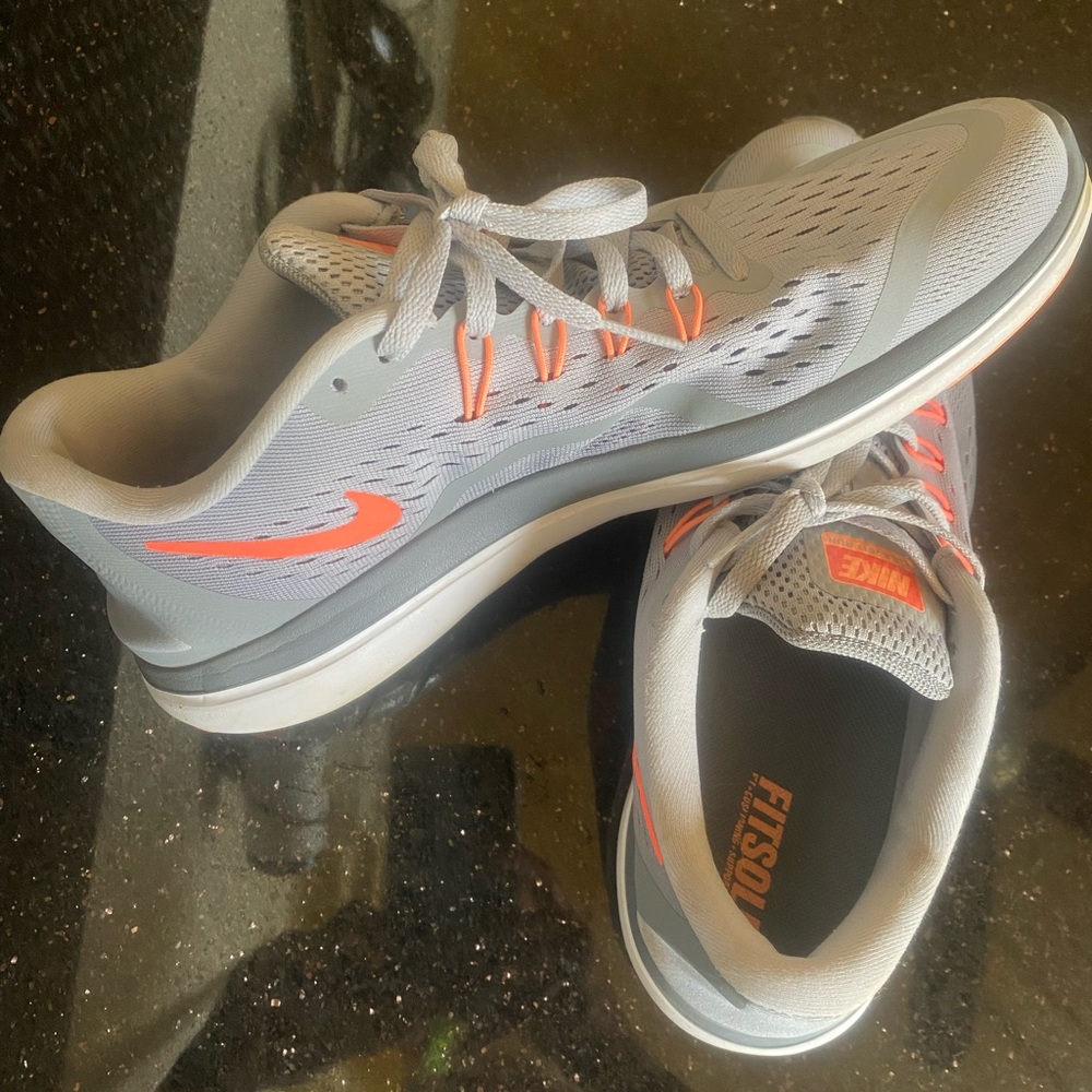 Nike Flex Light Gray and Bright Orange Running Shoes